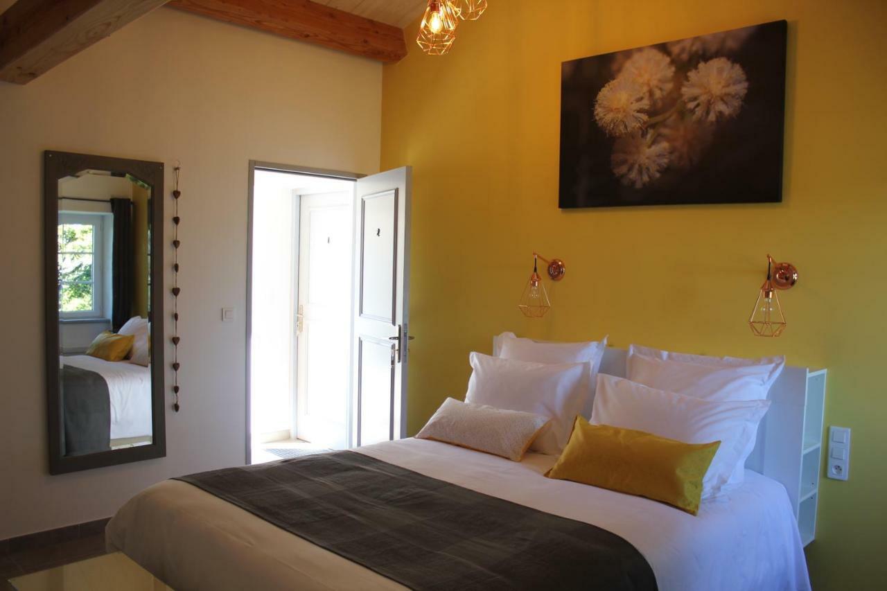Domaine Forvent Bed & Breakfast Saint-Julien-de-Peyrolas Eksteriør bilde